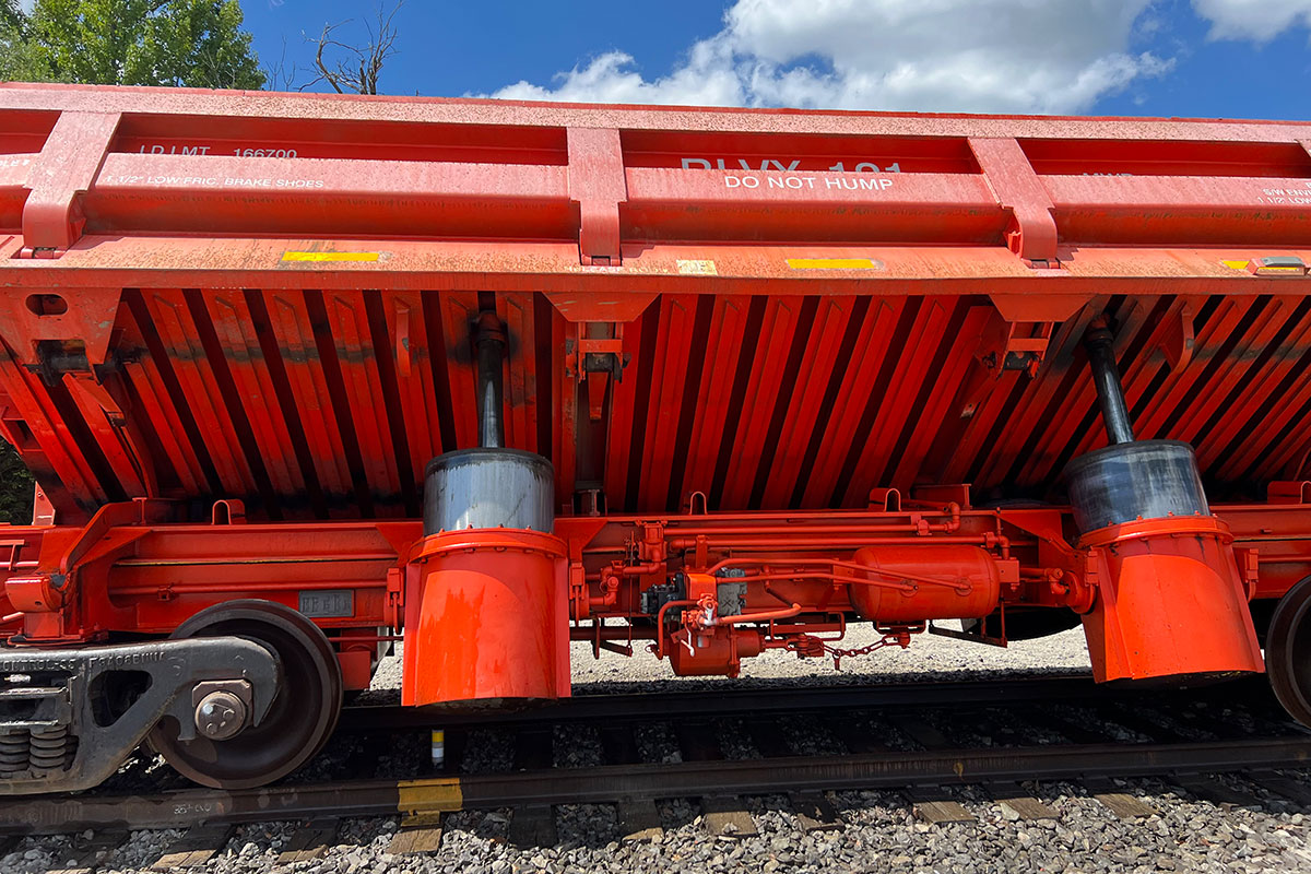 Featured Image Side Dump Car